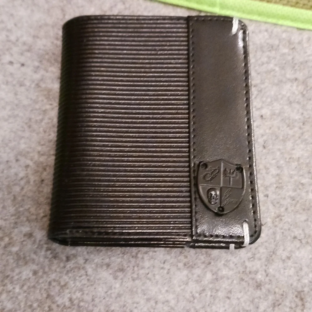 Wallet - Picture 1 of 4